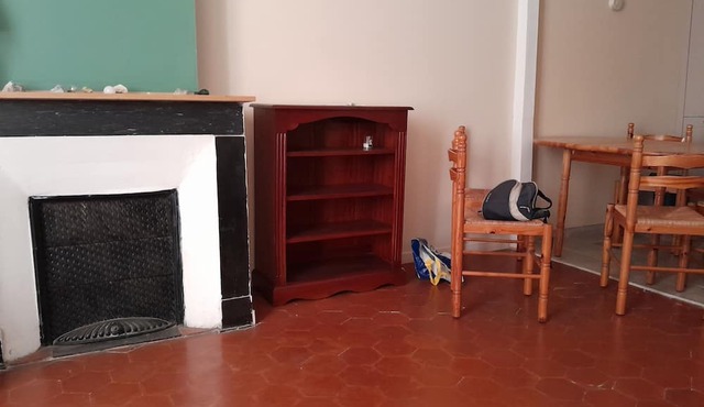 50-square-meter bourgeois apartment near Perpignan train station. in Perpignan