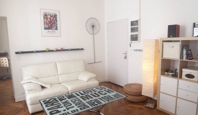 Discover Paris center on foot