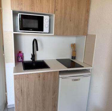 Apartment - Beach - AC - Private parking