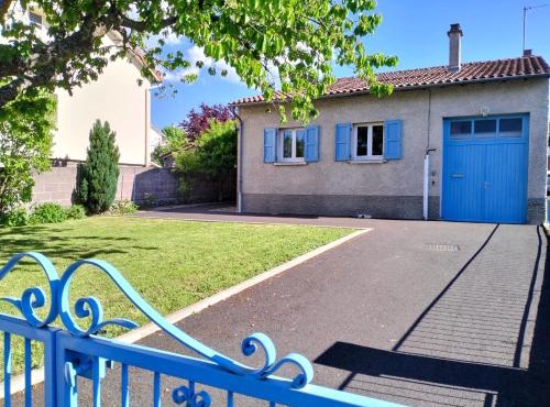 Chez Tata Malou - Maison avec jardin, cour fermée, proche toutes commodités