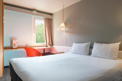 ibis Senlis